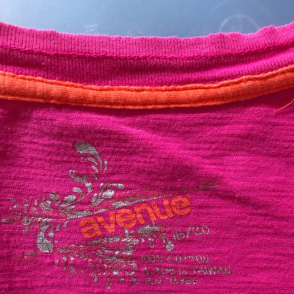 Avenue - Picture 3 of 3